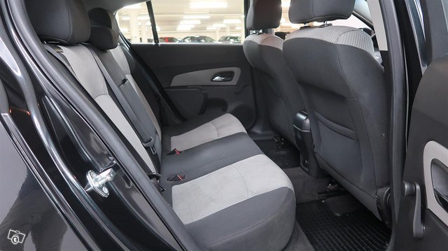 CHEVROLET Cruze 13