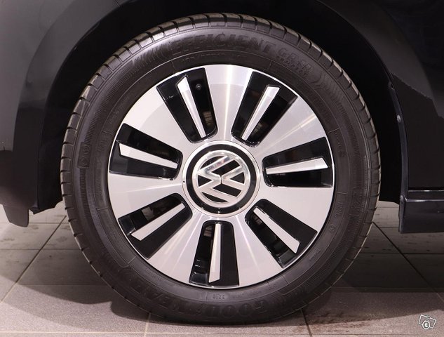 Volkswagen E-UP 8