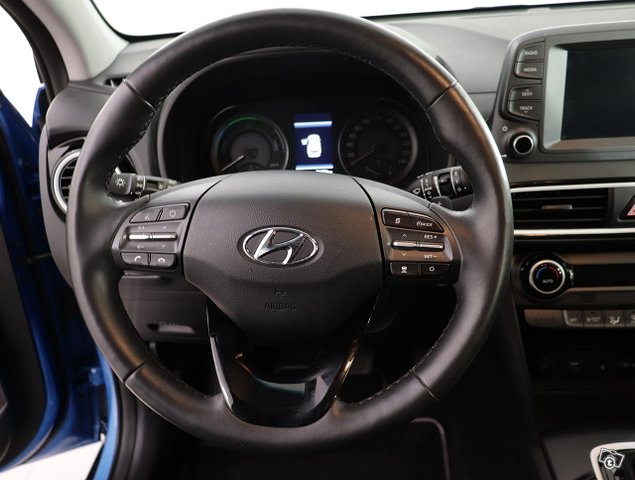 Hyundai KONA 8