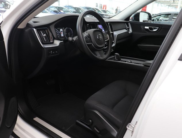 Volvo XC60 10