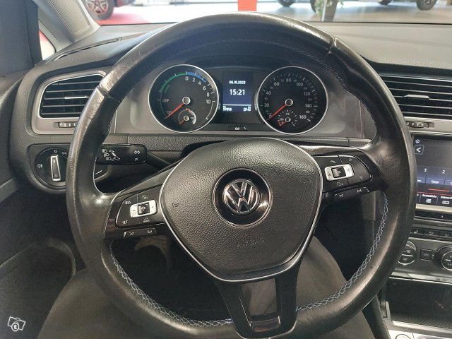 Volkswagen Golf 14