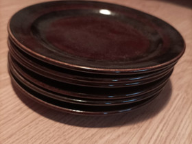 Ruskeat lautaset, Ruokailuastiat ja aterimet, Keittiötarvikkeet ja astiat, Pälkäne, Tori.fi Ruskeat lautaset, Ruokailuastiat ja aterimet, Keittiötarvikkeet ja astiat, Pälkäne, Tori.fi