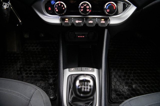 Kia Rio 15