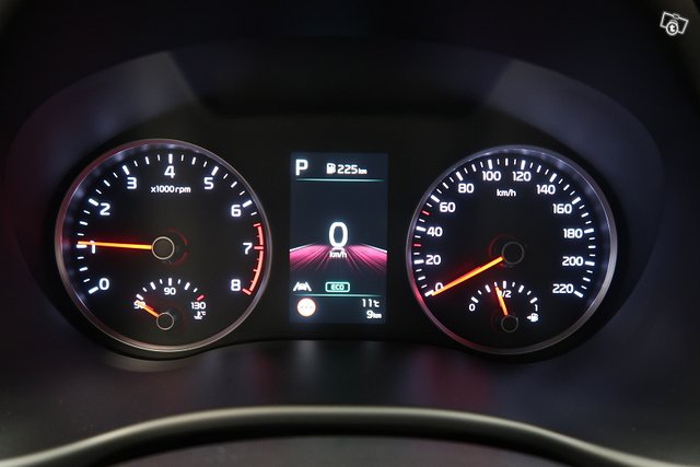 Kia STONIC 6