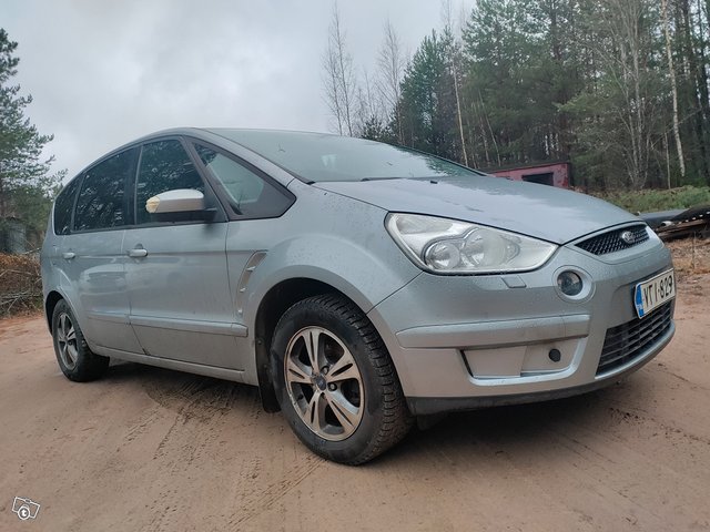 Ford S-Max 12