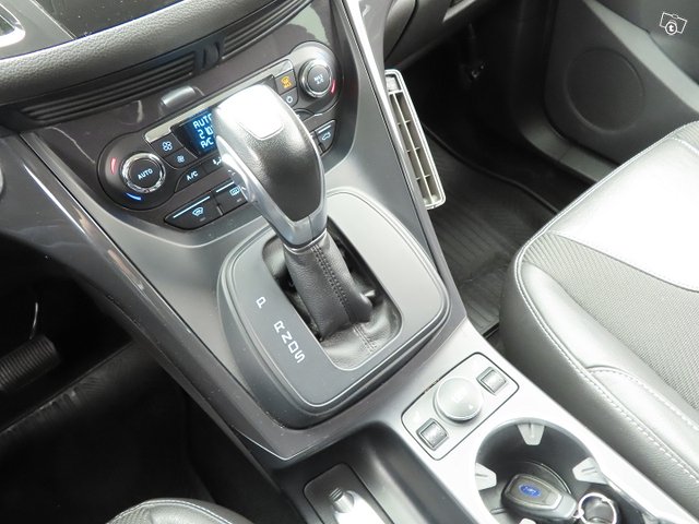 Ford Kuga 24
