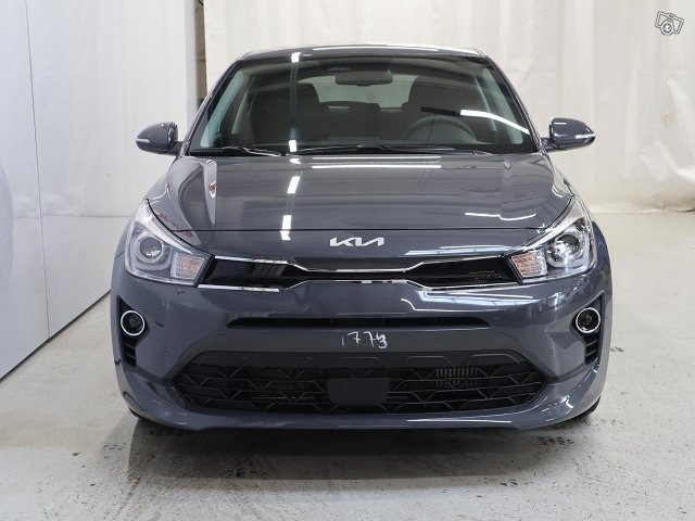KIA Rio 9