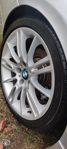 BMW 3-sarja 9
