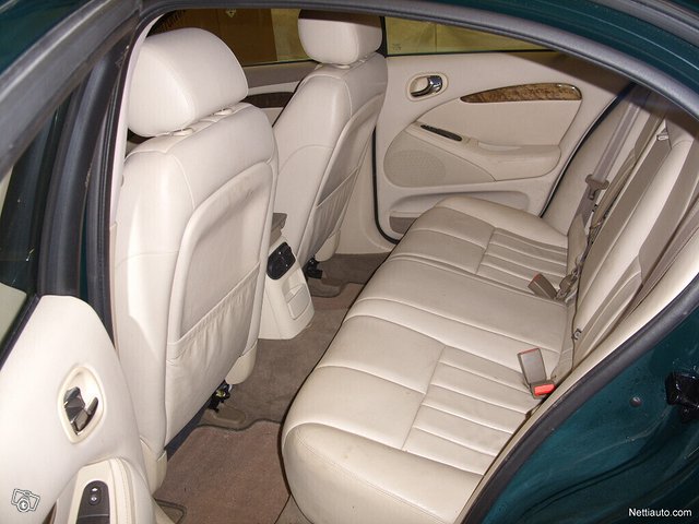 Jaguar S-Type 3
