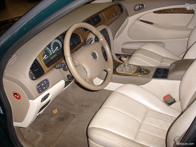 Jaguar S-Type 5