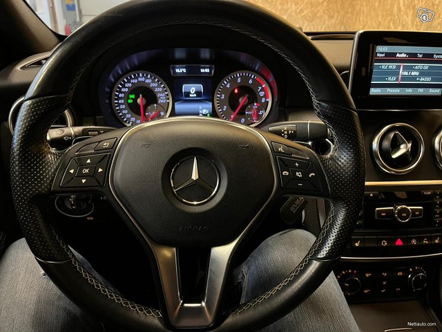 Mercedes-Benz A 12