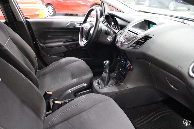 FORD Fiesta 9