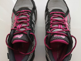 Asics gore-tex lenkkarit, Juoksu ja lenkkeily, Urheilu ja ulkoilu, Harjavalta, Tori.fi Asics gore-tex lenkkarit, Juoksu ja lenkkeily, Urheilu ja ulkoilu, Harjavalta, Tori.fi