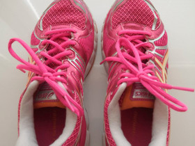 Asics Nimbus lenkkarit, Juoksu ja lenkkeily, Urheilu ja ulkoilu, Harjavalta, Tori.fi Asics Nimbus lenkkarit, Juoksu ja lenkkeily, Urheilu ja ulkoilu, Harjavalta, Tori.fi