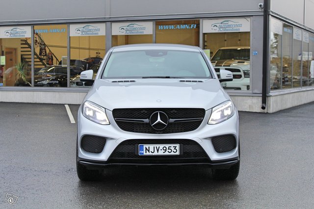 Mercedes-Benz GLE 2