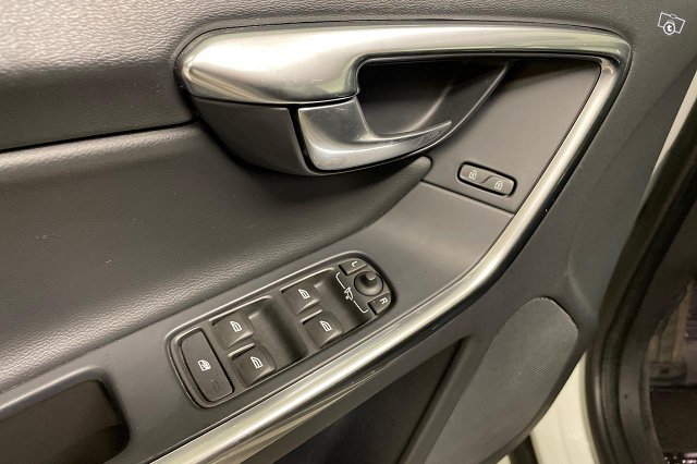 VOLVO XC60 12