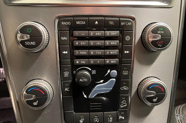 VOLVO XC60 13