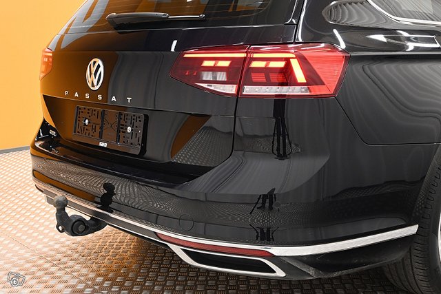 Volkswagen Passat 9