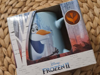 Uusi Frozen Olaf -muki
