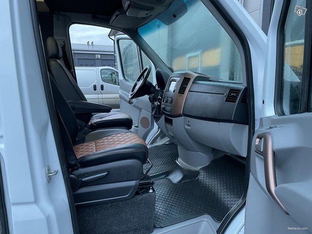 Mercedes-Benz Sprinter 10