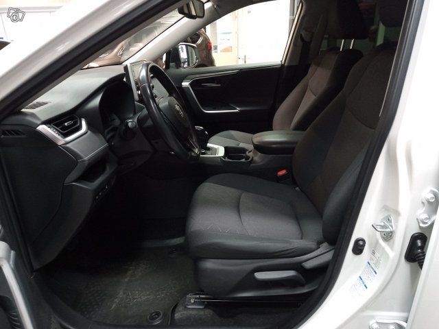 TOYOTA RAV4 4
