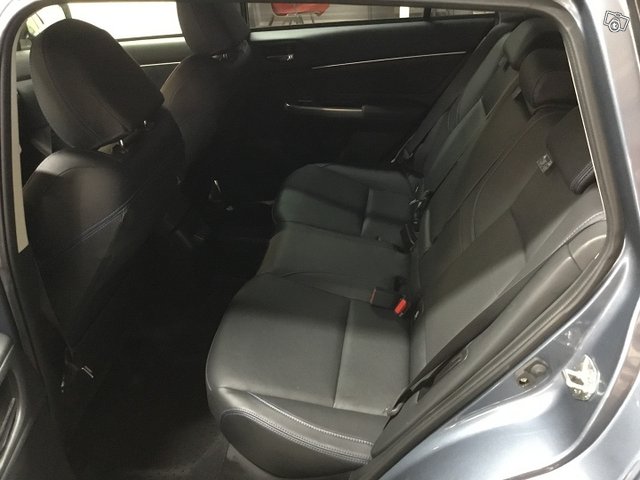 Subaru Levorg 10