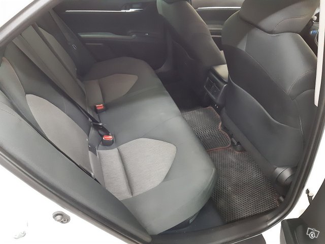 Toyota Camry 9