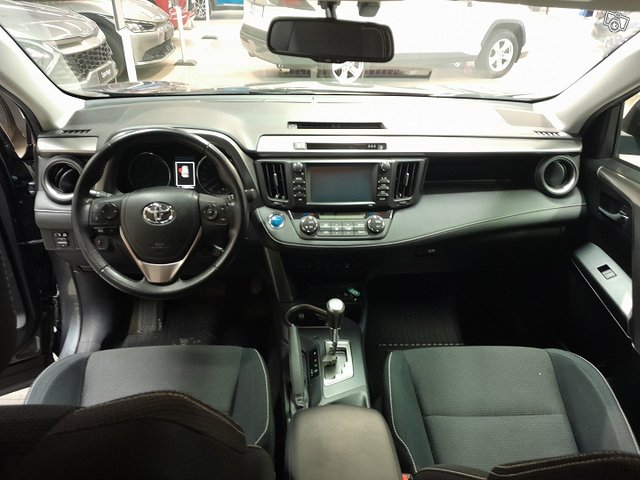 Toyota RAV4 5