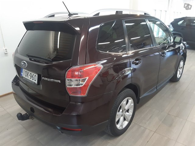 SUBARU Forester 12