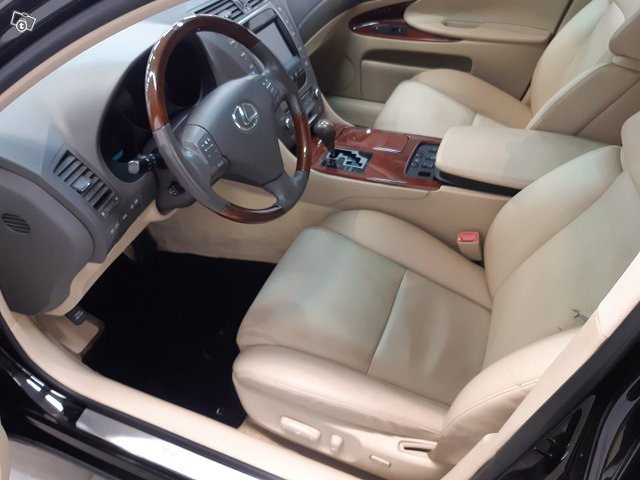 Lexus GS 6