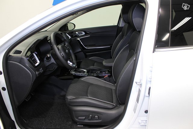 Kia XCeed 7