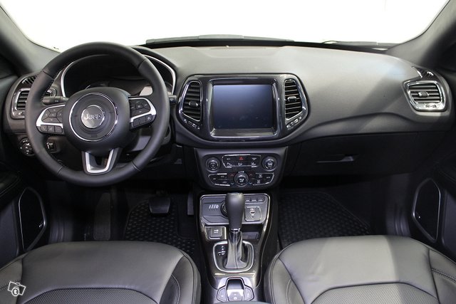 Jeep Compass 14