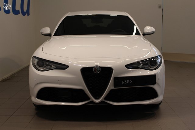 Alfa Romeo GIULIA 2