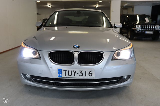 BMW 520 2