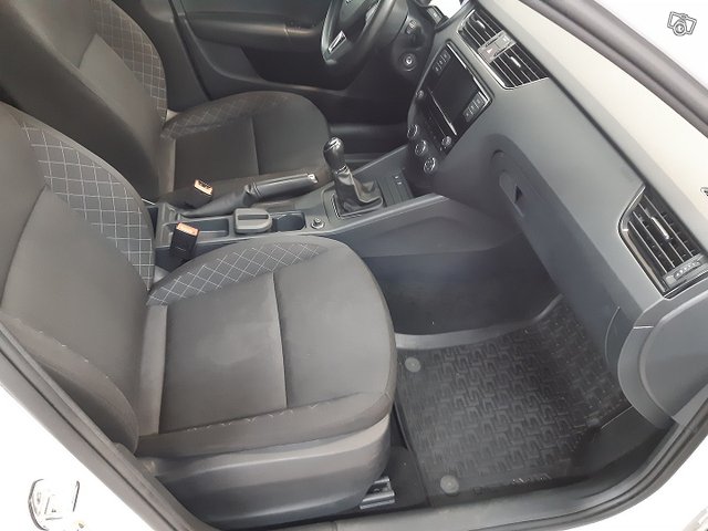 SKODA Octavia 8