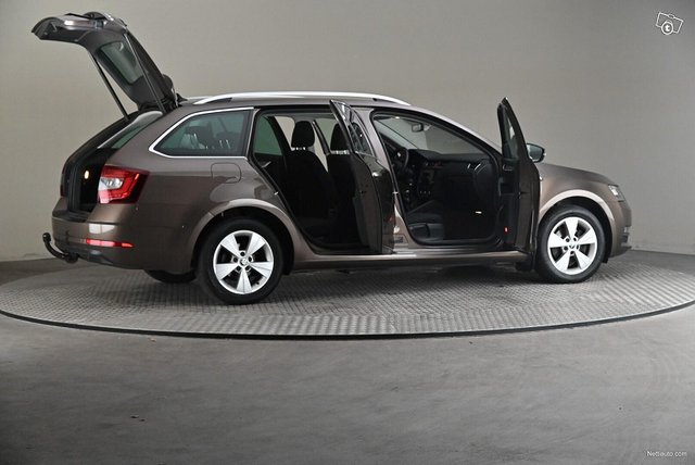 Skoda Octavia 6