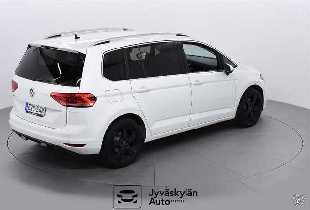 VOLKSWAGEN Touran 5