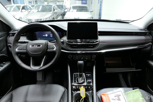 Jeep Compass 8
