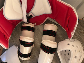 Taekwondo suojat ja puku, Kamppailulajit, Urheilu ja ulkoilu, Turku, Tori.fi Taekwondo suojat ja puku, Kamppailulajit, Urheilu ja ulkoilu, Turku, Tori.fi