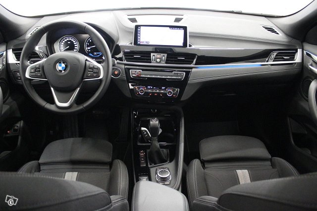 BMW X2 12