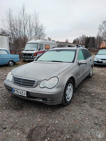 Mercedes-Benz C-sarja, kuva 1