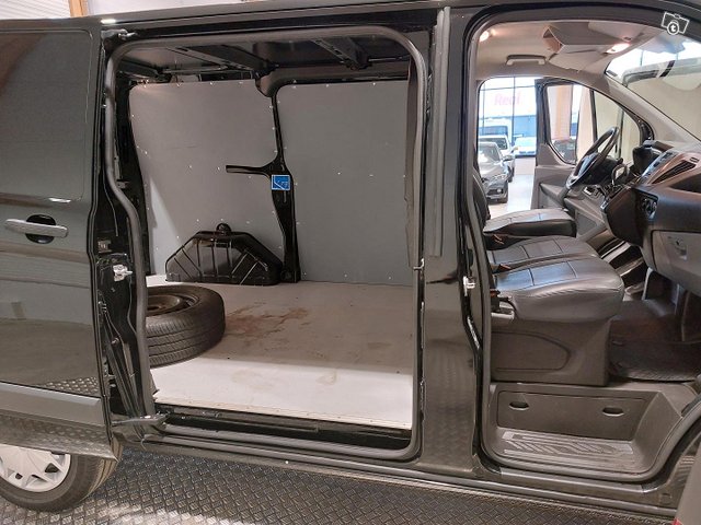 Ford Transit Custom 8