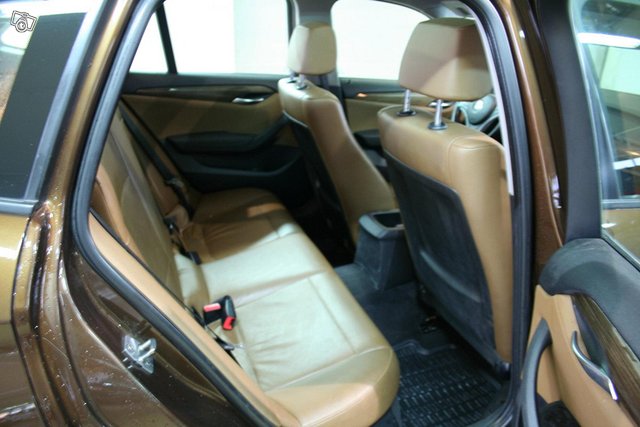 BMW X1 11