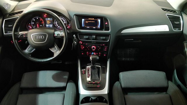 AUDI Q5 7