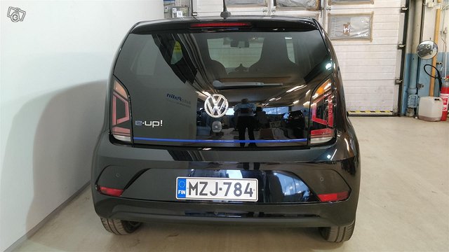 Volkswagen Up 4
