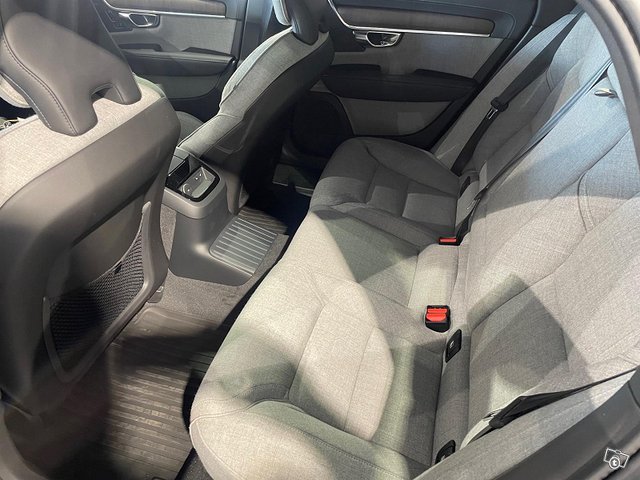 Volvo S90 6