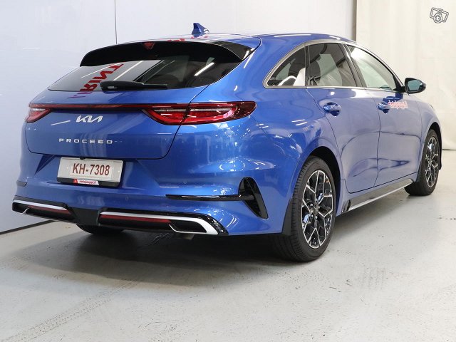 KIA ProCeed 4