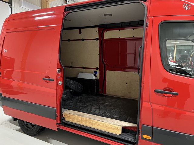 Mercedes-Benz Sprinter 11