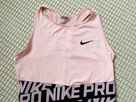 Nike treenitoppi, Vaatteet ja kengät, Mikkeli, Tori.fi Nike treenitoppi, Vaatteet ja kengät, Mikkeli, Tori.fi