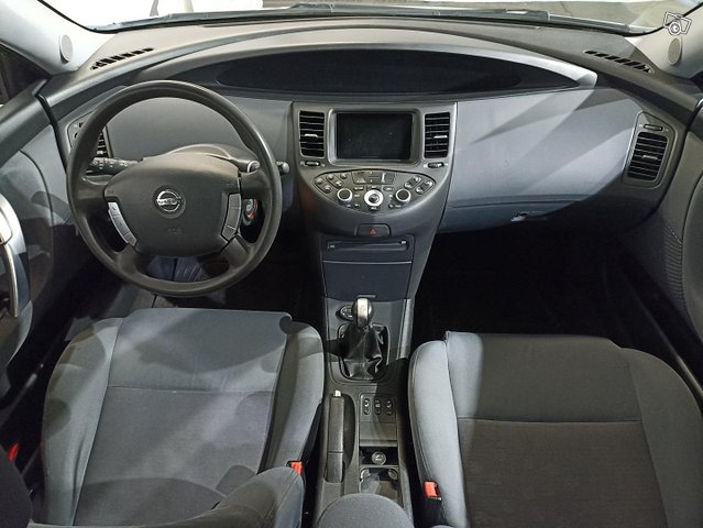 Nissan Primera 10